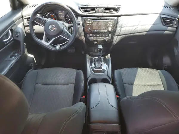 5N1AT2MT1HC768197 2017 NISSAN ROGUE - Image 8
