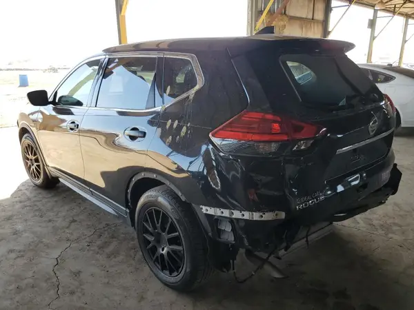 5N1AT2MT1HC778390 2017 NISSAN ROGUE - Image 2