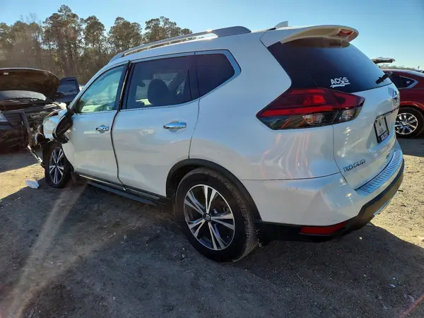 5N1AT2MT1HC779197 2017 NISSAN ROGUE - Image 2