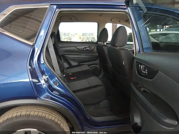 5N1AT2MT1HC780737 2017 NISSAN ROGUE - Image 8