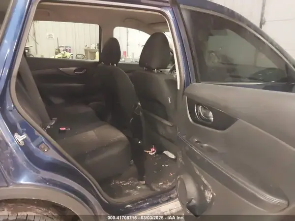 5N1AT2MT1HC794587 2017 NISSAN ROGUE - Image 8