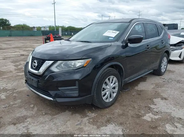 5N1AT2MT1HC802820 2017 NISSAN ROGUE - Image 2