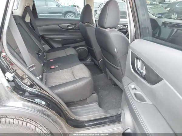 5N1AT2MT1HC802820 2017 NISSAN ROGUE - Image 8