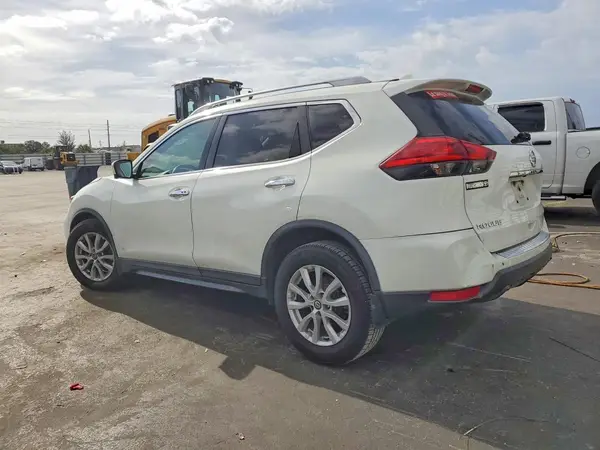 5N1AT2MT1HC803921 2017 NISSAN ROGUE - Image 2