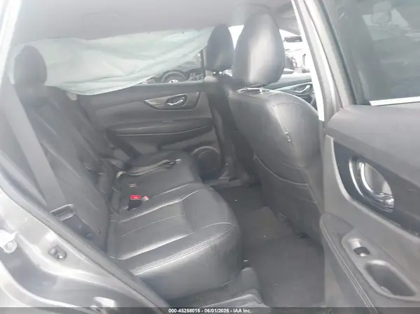 5N1AT2MT1HC810545 2017 NISSAN ROGUE - Image 8