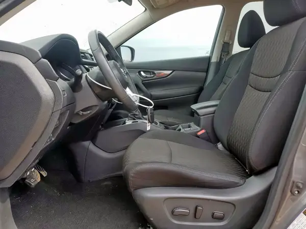 5N1AT2MT1HC812702 2017 NISSAN ROGUE - Image 8