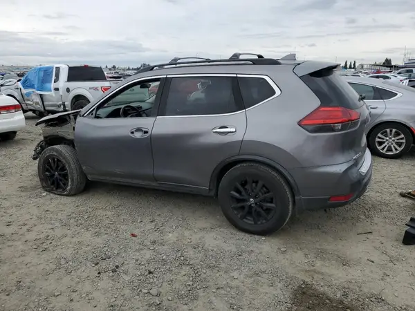 5N1AT2MT1HC812828 2017 NISSAN ROGUE - Image 2