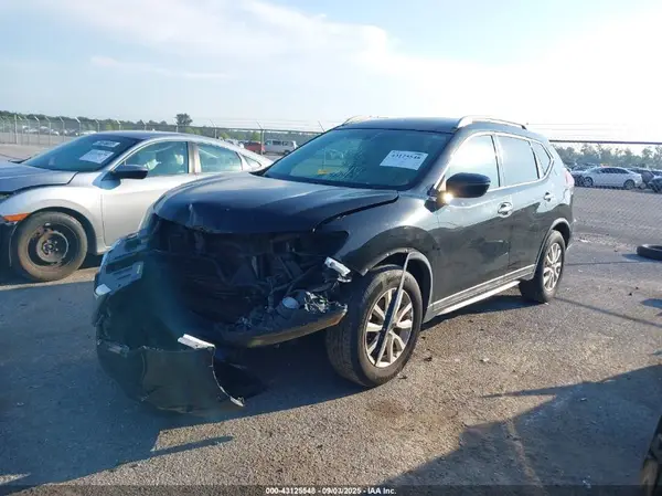 5N1AT2MT1HC820797 2017 NISSAN ROGUE - Image 2