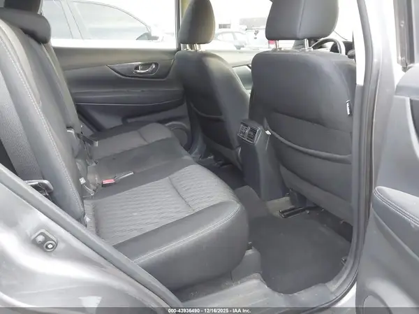 5N1AT2MT1HC823036 2017 NISSAN ROGUE - Image 8