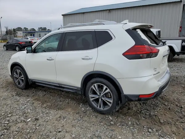 5N1AT2MT1HC823070 2017 NISSAN ROGUE - Image 2