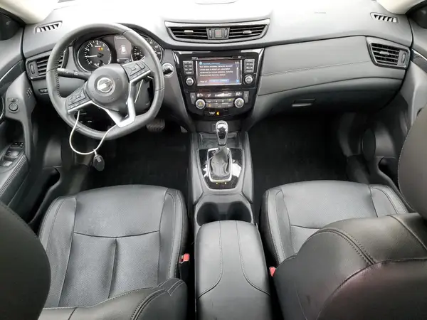 5N1AT2MT1HC823070 2017 NISSAN ROGUE - Image 8