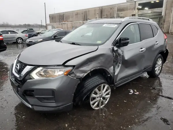 5N1AT2MT1HC825501 2017 NISSAN ROGUE - Image 1