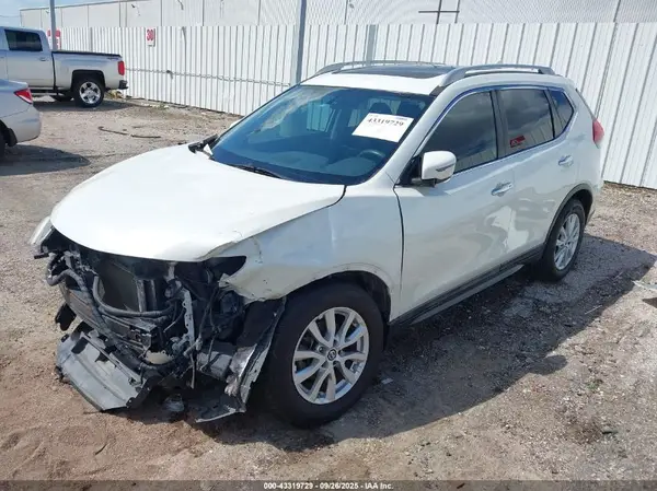 5N1AT2MT1HC833288 2017 NISSAN ROGUE - Image 2