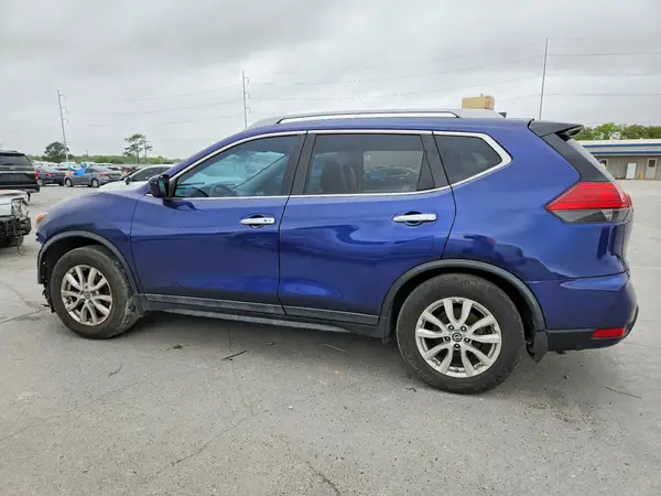5N1AT2MT1HC840032 2017 NISSAN ROGUE - Image 2