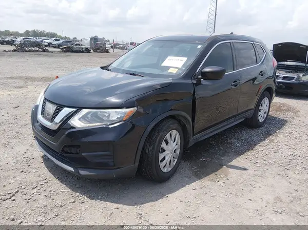 5N1AT2MT1HC848146 2017 NISSAN ROGUE - Image 2
