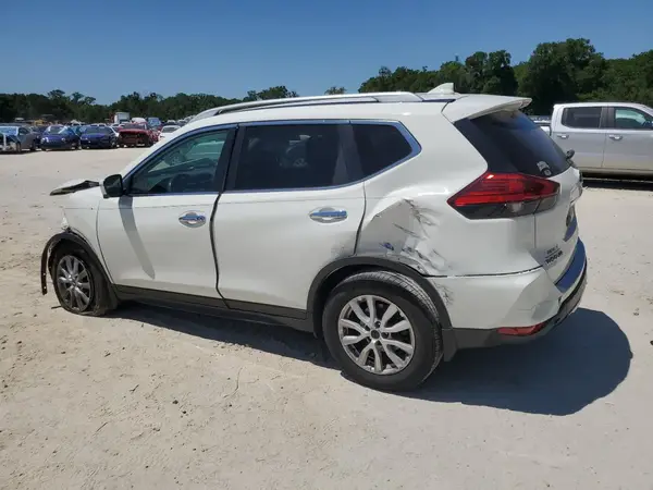5N1AT2MT1HC861575 2017 NISSAN ROGUE - Image 2