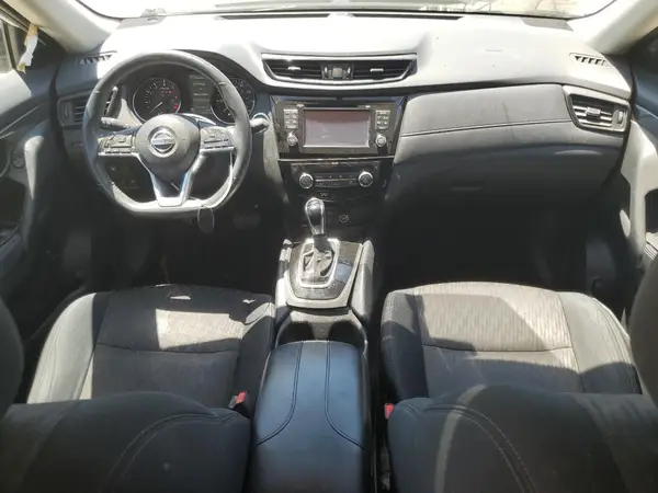 5N1AT2MT1HC861575 2017 NISSAN ROGUE - Image 8