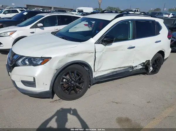 5N1AT2MT1HC866453 2017 NISSAN ROGUE - Image 2