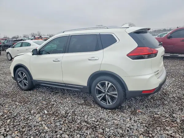 5N1AT2MT1HC866646 2017 NISSAN ROGUE - Image 2