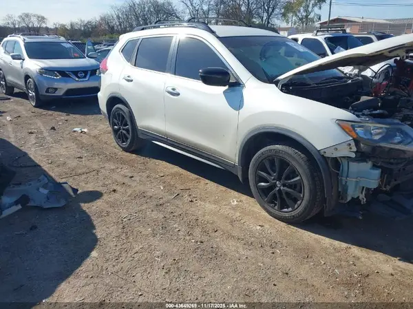 5N1AT2MT1HC873614 2017 NISSAN ROGUE - Image 1