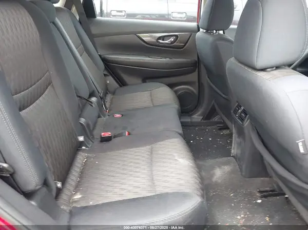 5N1AT2MT1HC874682 2017 NISSAN ROGUE - Image 8