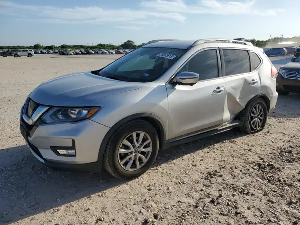 5N1AT2MT1HC877257 2017 NISSAN ROGUE - Image 1