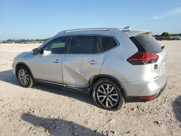 5N1AT2MT1HC877257 2017 NISSAN ROGUE - Image 2