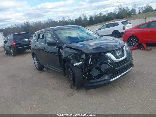 5N1AT2MT1HC877436 2017 NISSAN ROGUE - Image 1