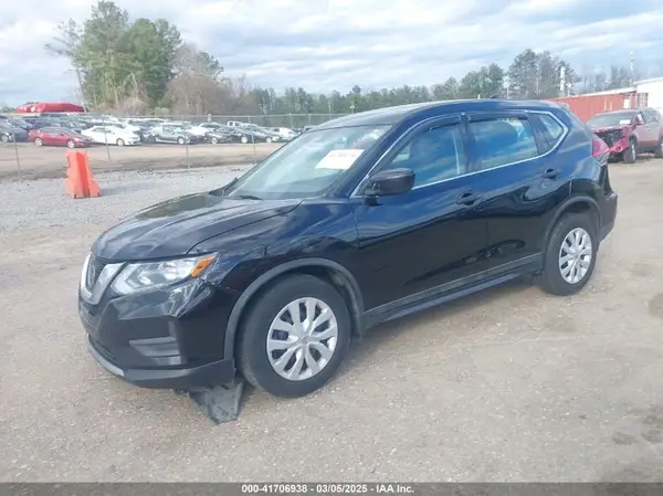 5N1AT2MT1HC877436 2017 NISSAN ROGUE - Image 2