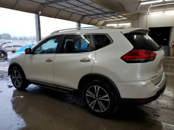 5N1AT2MT1HC877520 2017 NISSAN ROGUE - Image 2