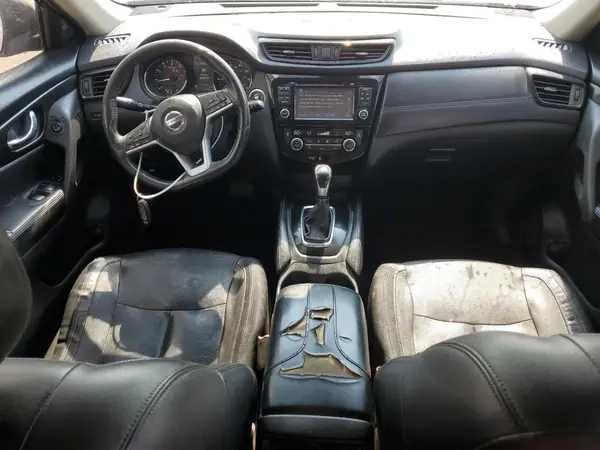 5N1AT2MT1HC877582 2017 NISSAN ROGUE - Image 8