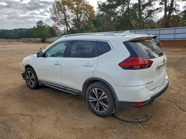 5N1AT2MT1HC878831 2017 NISSAN ROGUE - Image 2