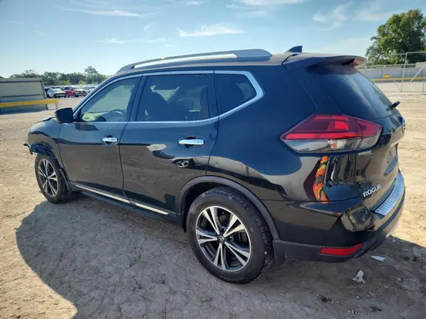 5N1AT2MT1HC881079 2017 NISSAN ROGUE - Image 2