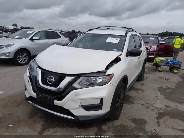 5N1AT2MT1HC881499 2017 NISSAN ROGUE - Image 2