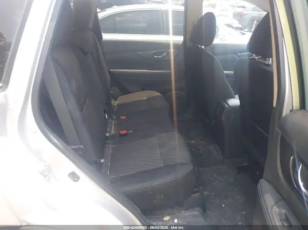 5N1AT2MT1HC885973 2017 NISSAN ROGUE - Image 8