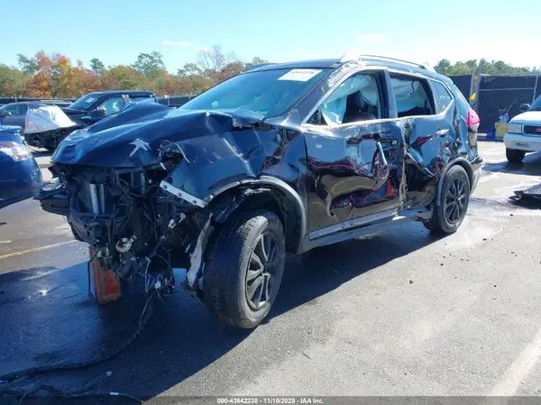 5N1AT2MT1HC887545 2017 NISSAN ROGUE - Image 2