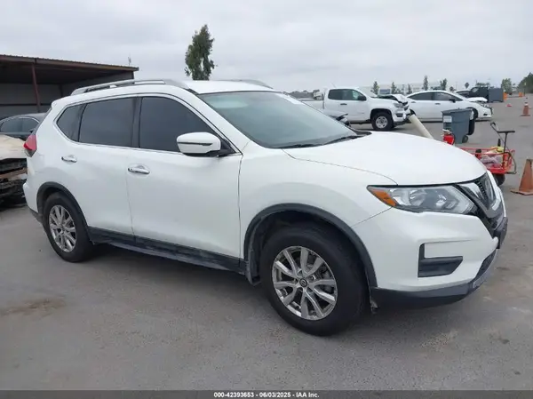 5N1AT2MT1HC892731 2017 NISSAN ROGUE - Image 1