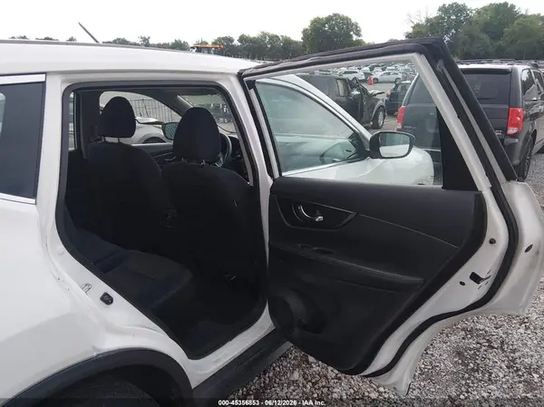 5N1AT2MT1HC896701 2017 NISSAN ROGUE - Image 8