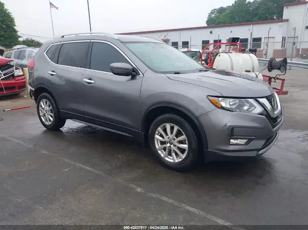 5N1AT2MT1HC897170 2017 NISSAN ROGUE - Image 1