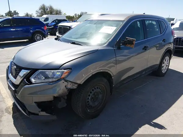 5N1AT2MT1JC715845 2018 NISSAN ROGUE - Image 2