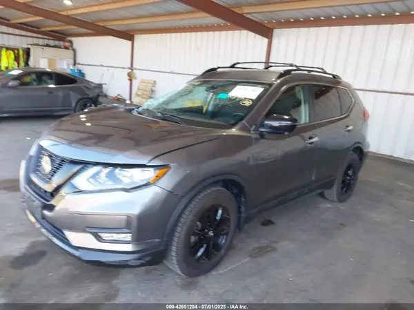 5N1AT2MT1JC720396 2018 NISSAN ROGUE - Image 2