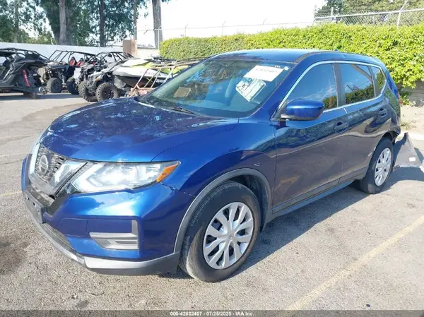 5N1AT2MT1JC723086 2018 NISSAN ROGUE - Image 2