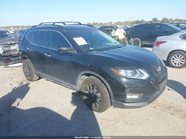 5N1AT2MT1JC725565 2018 NISSAN ROGUE - Image 1