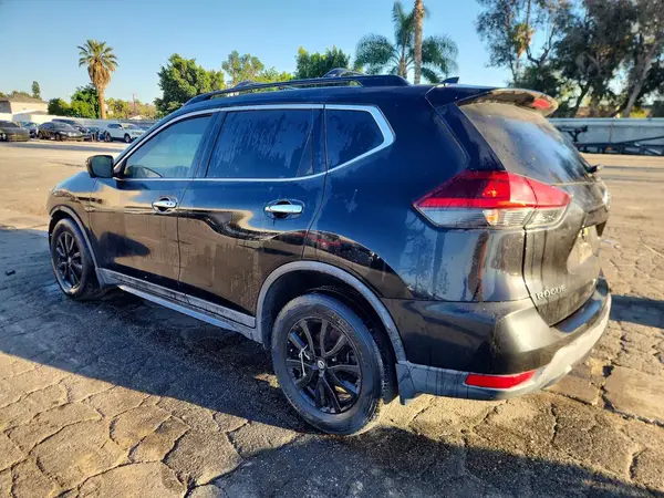 5N1AT2MT1JC727154 2018 NISSAN ROGUE - Image 2