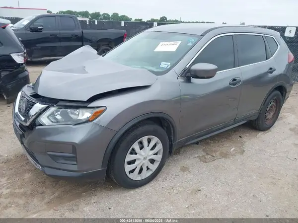 5N1AT2MT1JC749316 2018 NISSAN ROGUE - Image 2