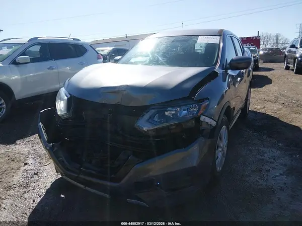 5N1AT2MT1JC765807 2018 NISSAN ROGUE - Image 2