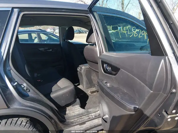 5N1AT2MT1JC765807 2018 NISSAN ROGUE - Image 8