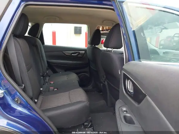 5N1AT2MT1JC765855 2018 NISSAN ROGUE - Image 8
