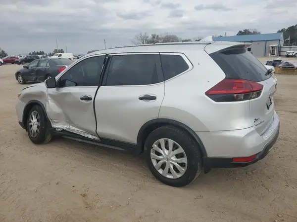 5N1AT2MT1JC768979 2018 NISSAN ROGUE - Image 2