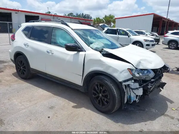 5N1AT2MT1JC769257 2018 NISSAN ROGUE - Image 1